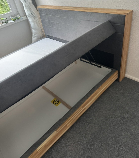 Image 1 of Boxspringbett Moneta
Grau - 200 x 200cm - Doppelmatratze H3/H4