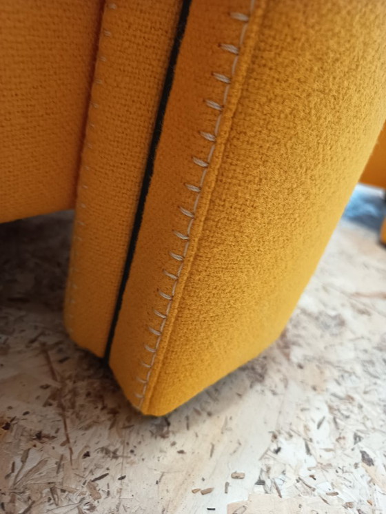 Image 1 of CASSINA 2x Poltrona 637 Utrecht 2024 (NUOVO, mai usato) in lana gialla KVDRAT € 6.600