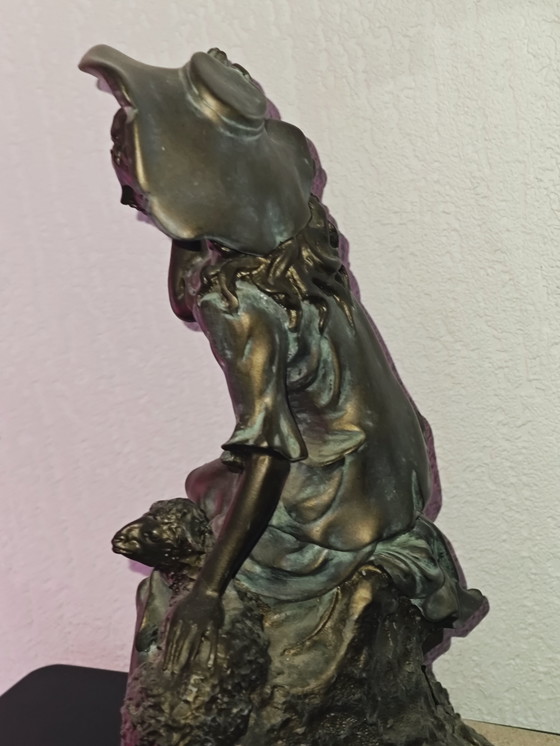 Image 1 of Vrouwelijke figuur