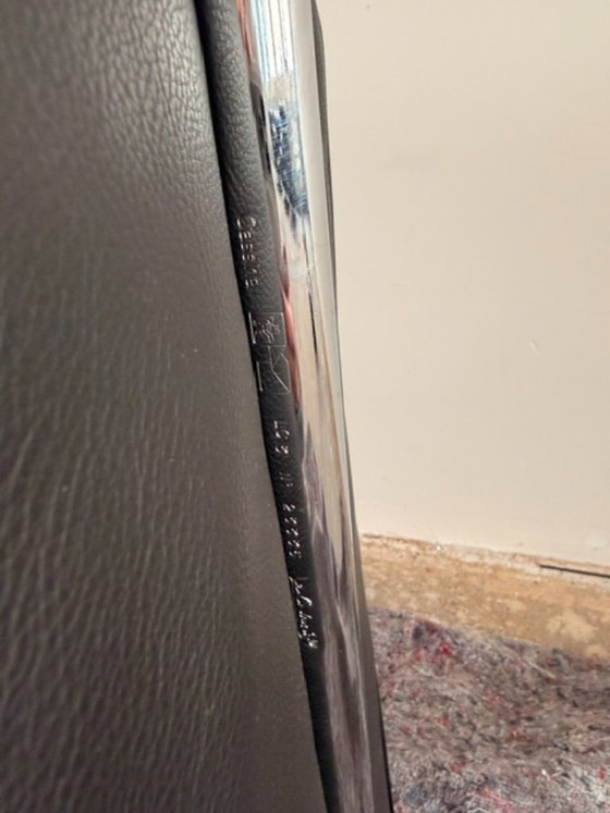 Image 1 of Divano Cassina LC3
