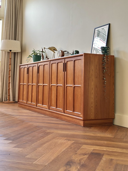 Aparador XXL de madera de teca con diseño danés vintage de los años 50/60/70.