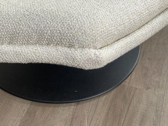 Image 1 of Artifort F510