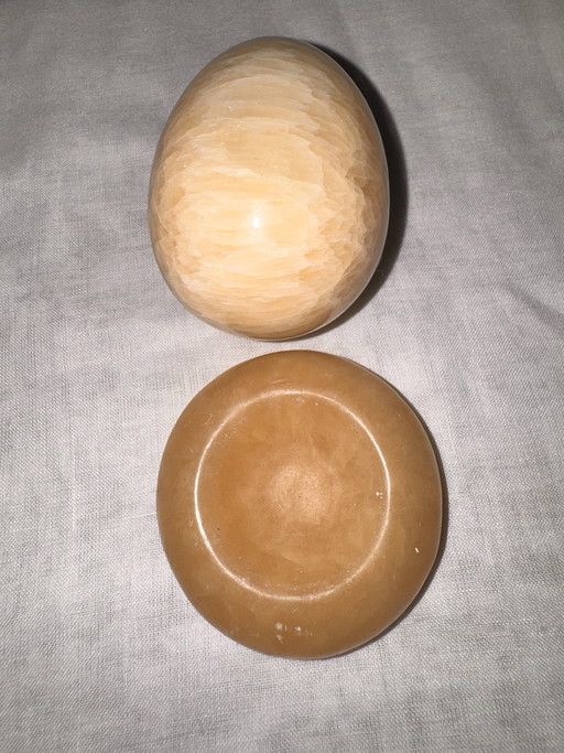 Œuf décoratif en onyx/pierre