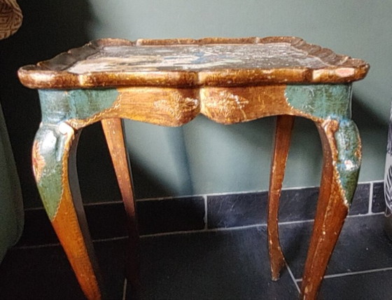 Image 1 of Antieke florentijnse bijzettafel