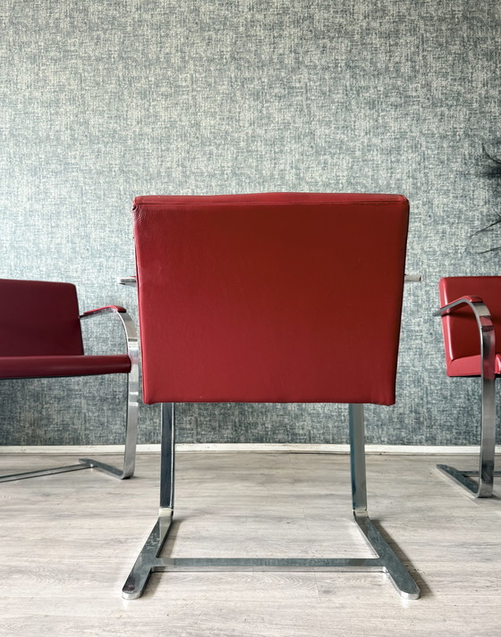 Image 1 of Ensemble de 4 fauteuils Brno vintage de Fasem en cuir rouge