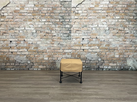 Image 1 of Montis Charly conoció a Hocker