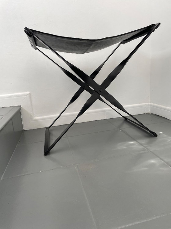 Image 1 of Tabouret haut pliant / taburette en métal et cuir tressé