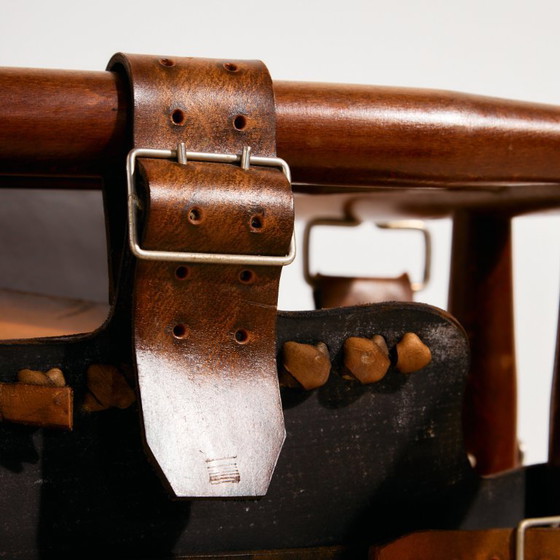 Image 1 of Poltrona e pouf in pelle di vitello ungherese, set da 2