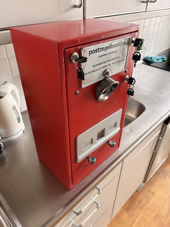 Image 1 of Postzegelboekjes-automaat (werkend !)