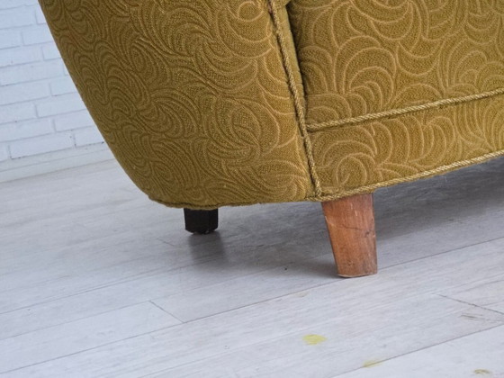 Image 1 of Dänisches 2-Sitzer-Sofa „Banane“ aus den 1960er Jahren, Bezug aus Velours, Buchenholz