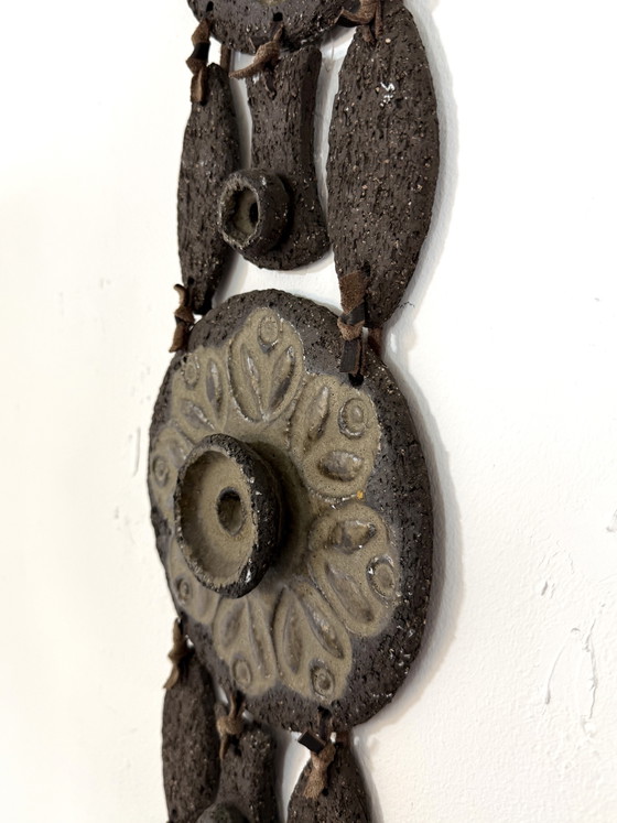 Image 1 of Brutalistische keramieken wandtegel, Clara Helmich ‘80