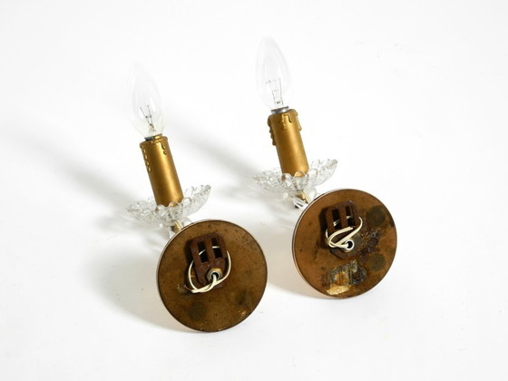 Image 1 of Deux appliques murales italiennes originales très rares des années 1960, avec éléments en verre et en miroir.