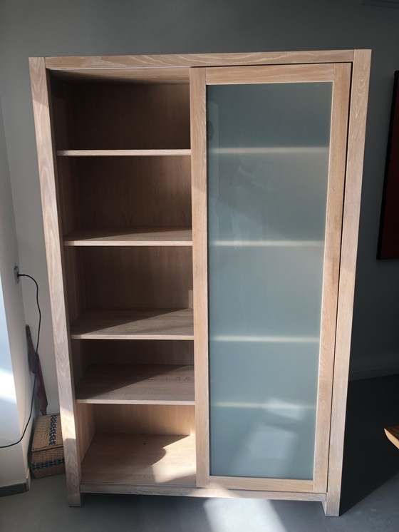 Image 1 of Moderner Teakholzschrank mit Schiebetür