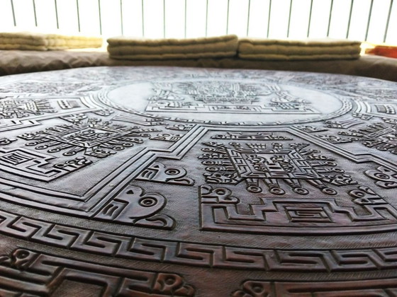 Image 1 of Elegant and exclusive Pazmiño Table "Aztec Calendar"