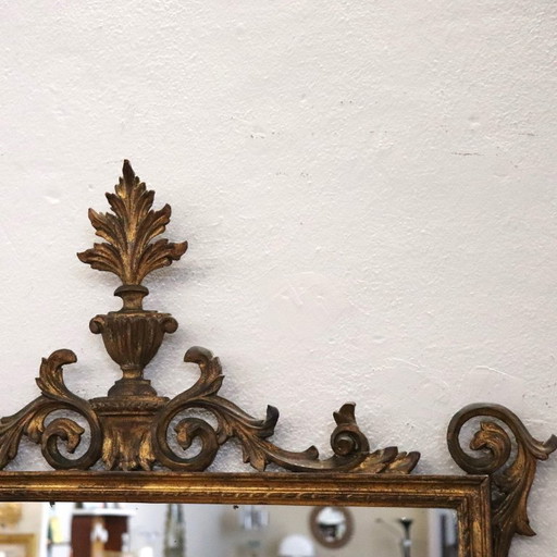 Petit miroir mural en bois doré, Italie, début du XXe siècle