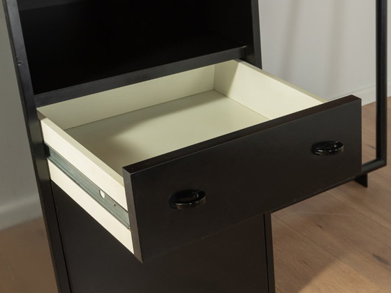 Image 1 of Bureau postmoderne, interlübke
