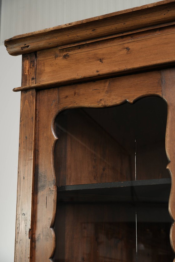 Belle armoire d'angle hollandaise pratique en vieux pin avec de beaux détails et une très belle patine (photo 6 of 12)