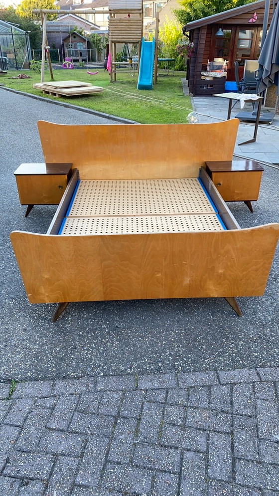 Letto Vintage Vroomshoop Design con Comodini, Anni '60 Mid-Century, Vroomshoop Meubelen, Letti matrimoniali (foto 4 di 8)