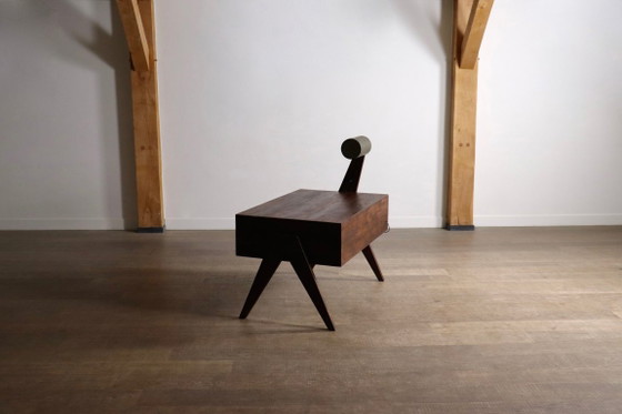 Bureau van Pierre Jeanneret met geïntegreerde lamp, Chandigarh, jaren 1950 – Wood (photo 5 of 18)