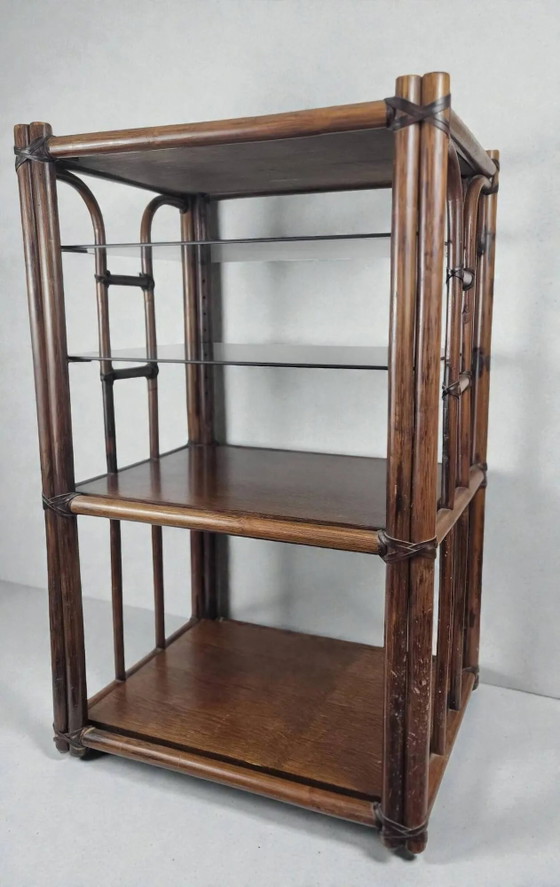 Bamboo shelf with smoked glass, 1970s – Shelving unit (photo 2 of 14)
