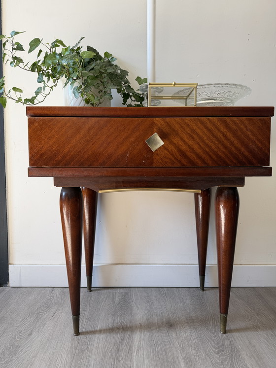 Image 1 of Kleiner Beistelltisch mit Schublade