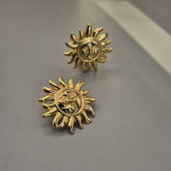 Image 1 of Gianni Versace Vintage Gouden Clip-On Oorbellen met Zonnegezicht
