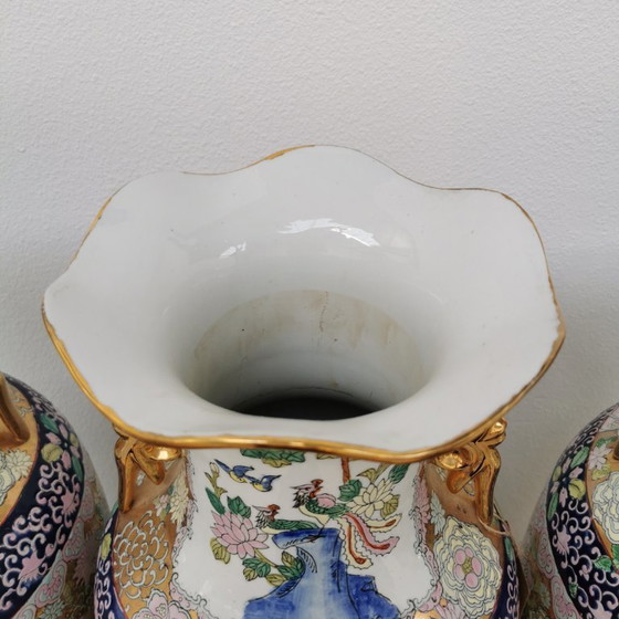 Image 1 of Set di 3 vasi orientali vintage, vasi a balaustra, porcellana Canton