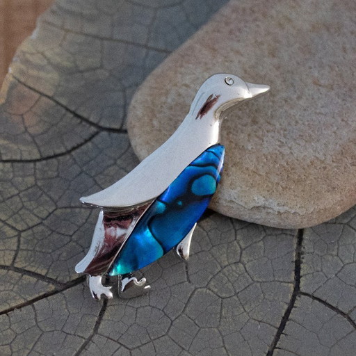Broche pingouin vintage : nacre d'ormeau bleue et métal argenté