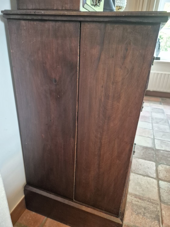 Cómoda antigua inglesa de caoba estilo georgiano con armarios superiores originales – Circa 1780 – Wood (photo 5 of 10)