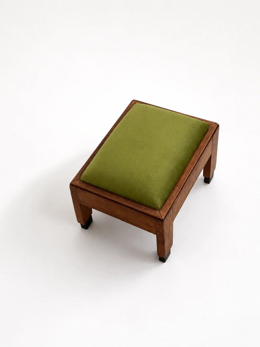 Taburete escolar de Ámsterdam, Países Bajos, década de 1920. – hockers en poefs, Wood, Velvet (photo 2 of 5)