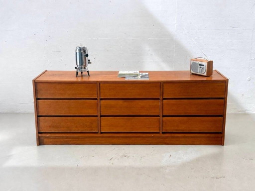 Cómoda larga danesa de teca de mediados de siglo, década de 1960. – ladekasten, Wood
