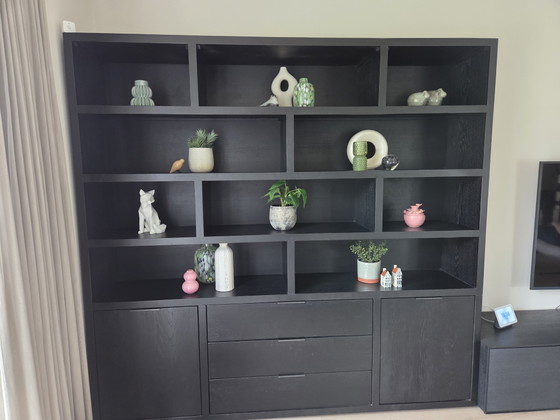 Image 1 of Zwart eiken wandkast 