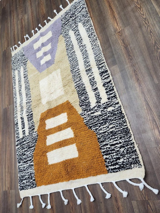 Image 1 of Tapis berbère en laine authentique 200cmx150cm