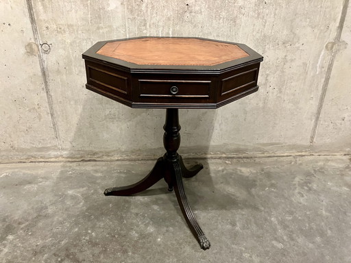 🇬🇧 hexagonal wood Vintage side table with brown leather inlay