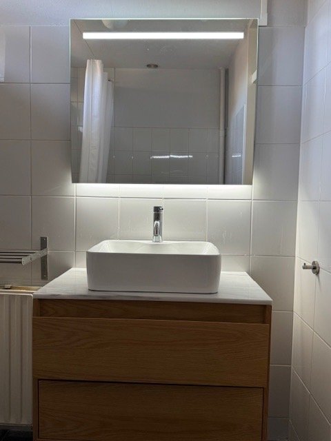 Image 1 of Amueblado - mueble de baño de roble con encimera de mármol