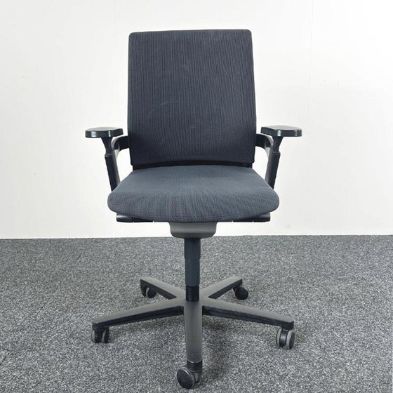 Wilkhahn On Office Chair – Textile (photo 2 of 13)