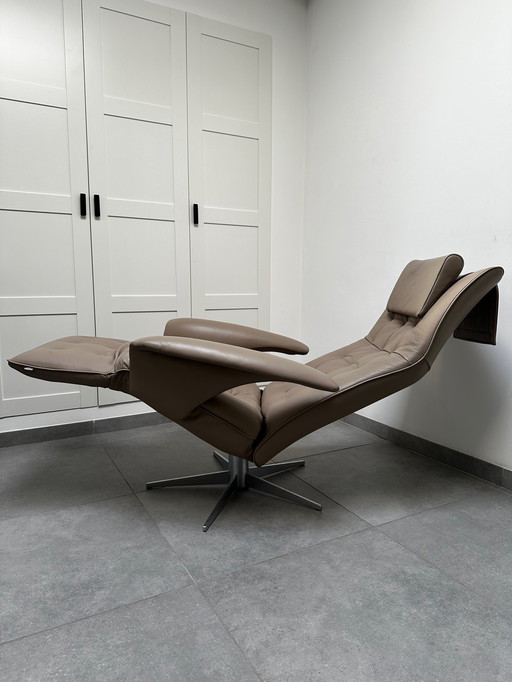 Jori Square (Luxury Designer Relax, Medi)