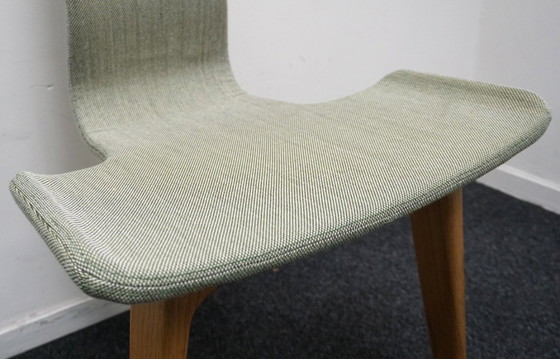 Image 1 of Matthew Hilton Tapas-Stuhl | Designstuhl | Grüner Stoff