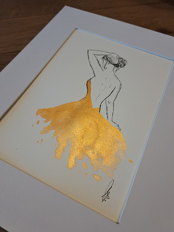 Image 1 of Aquarellillustration einer goldenen Frau | Mit Rahmen