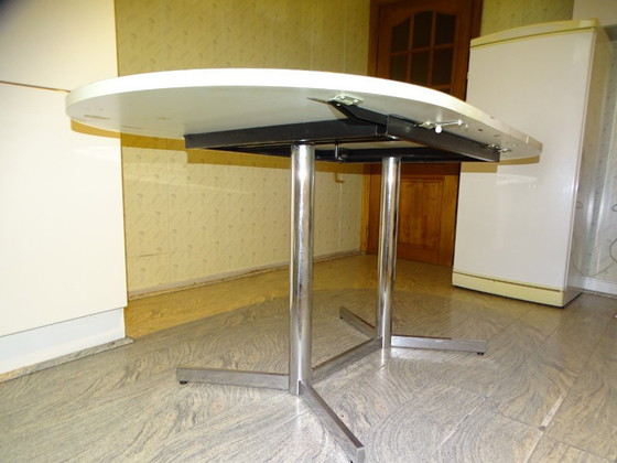 Image 1 of Retro-Esstisch in Weiß und Chrom
