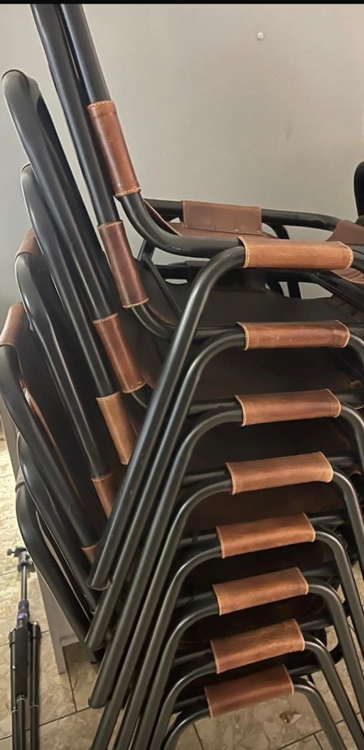 Chaise Perriand « Les Arcs », chaise empilable Bauhaus de Dal Vera