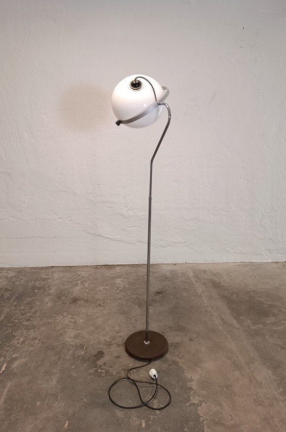 Image 1 of Vintage vloerlamp uit het ruimtetijdperk
