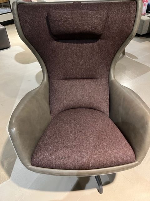 Image 1 of EYYE Puuro fauteuil avec pouf