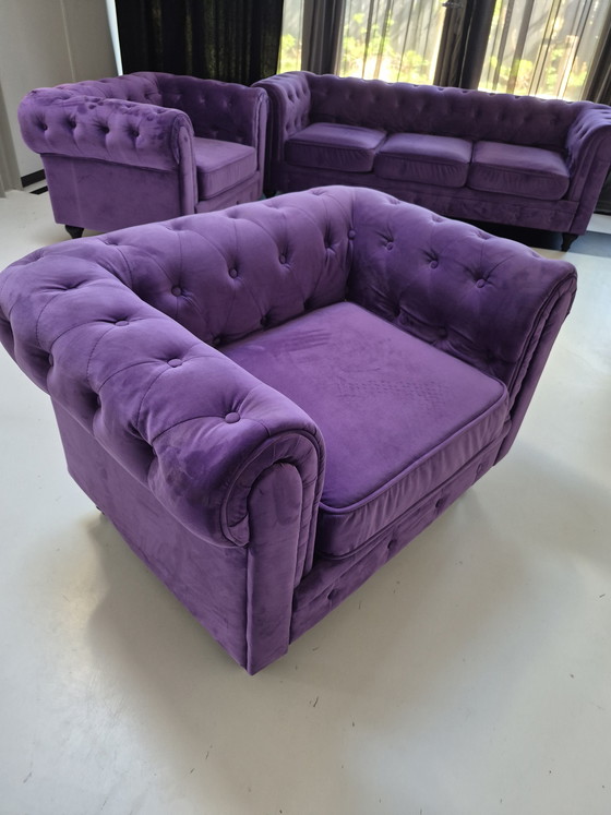 Image 1 of Chesterfield bank + stoelen