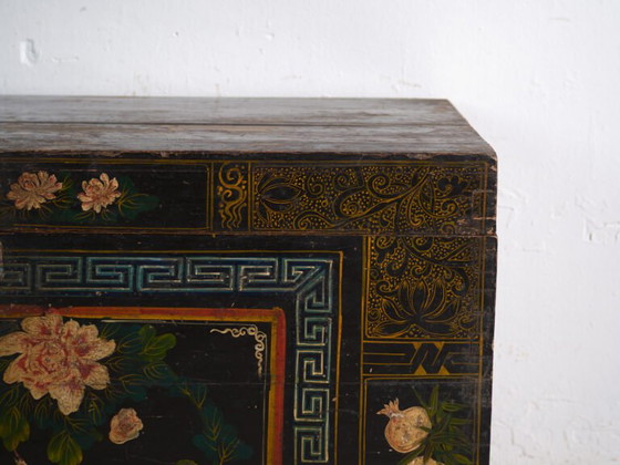 Baule antico dipinto in legno di pino – Cina, circa 1900 – Armadi contenitori, Iron (photo 38 of 40)