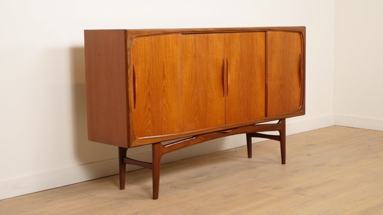 Image 1 of Credenza alta vintage | Johannes Andersen | Design danese | Teak