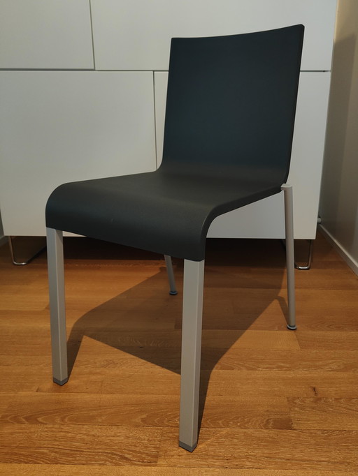 6x Vitra .03 stackable, dark gray with new felt glides