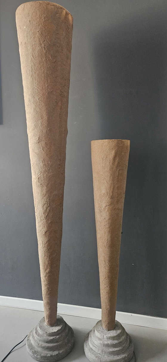 Image 1 of Lámparas de arena Carreño Angel para el estudio de arte La Rocha, España.
