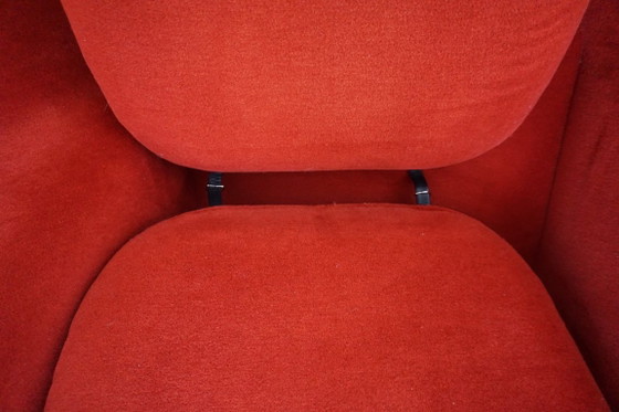 Knoll Womb Chair in red alpaca - Eero Saarinen, Chairs and lounge chairs, Metal, Textile, Black (photo 11 of 17)