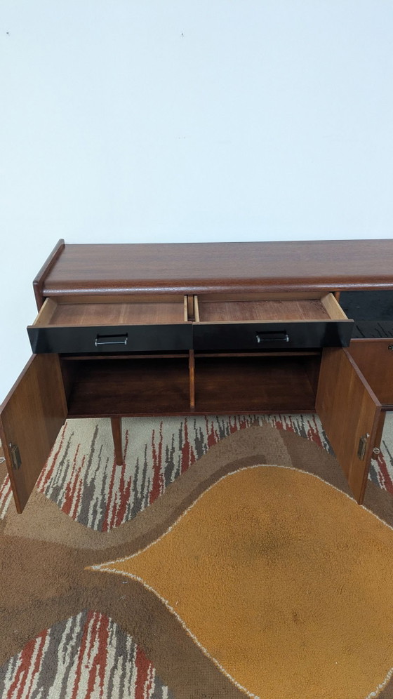 Vintage Scandinavisch design dressoir – Glas, Hout (photo 7 of 10)